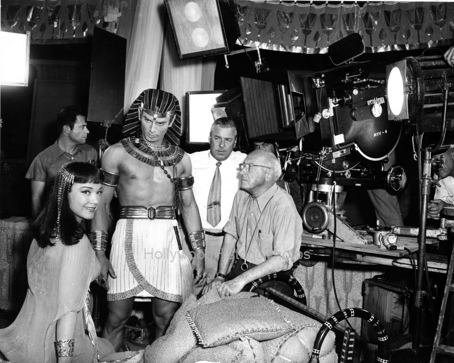 Cecil B. DeMille 1956 The Ten Commandments wm.jpg